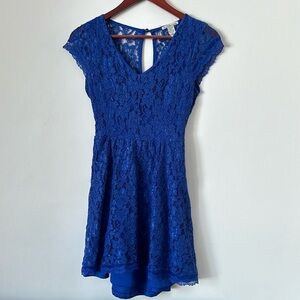 Charlotte Russe Women’s Blue Lace Dress Size Medium (Juniors)